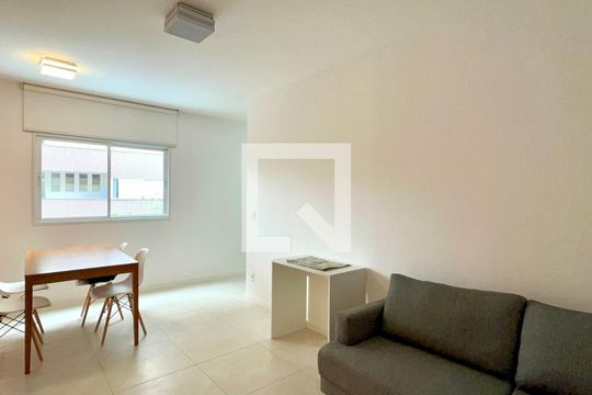 Sala de apartamento para alugar com 2 quartos, 71m² em Sumaré, São Paulo