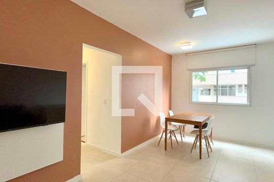 Sala de apartamento para alugar com 2 quartos, 71m² em Sumaré, São Paulo