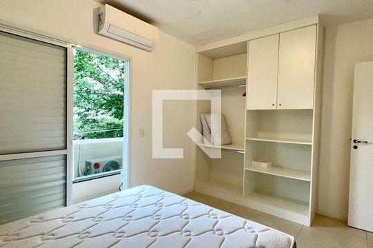 Quarto 1 de apartamento para alugar com 2 quartos, 71m² em Sumaré, São Paulo