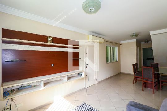 Casa à venda com 3 quartos, 159m² em Jardim Monte Kemel, São Paulo