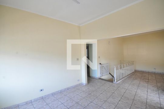 Sala de casa para alugar com 2 quartos, 120m² em Jardim Maria Nazare, São Paulo