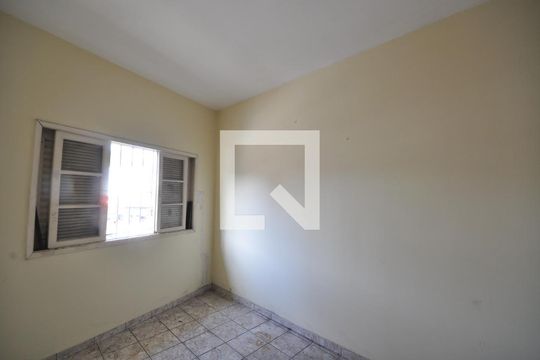 Quarto 2 de casa para alugar com 2 quartos, 120m² em Jardim Maria Nazare, São Paulo