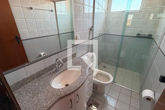 Banheiro Corredor de apartamento para alugar com 3 quartos, 79m² em Setor Pedro Ludovico, Goiânia