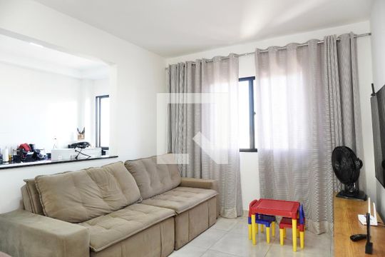 Apartamento à venda com 2 quartos, 70m² em Jardim Industrial, Contagem