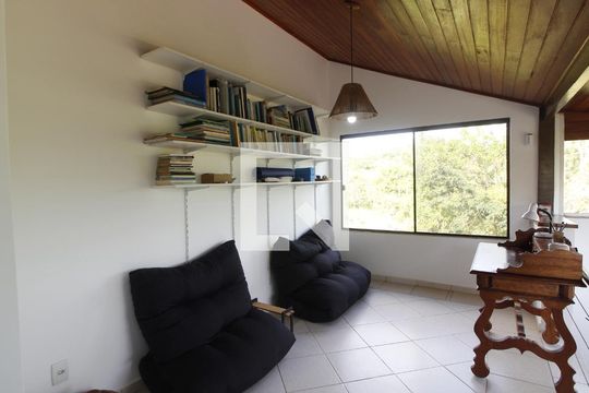 Sala 2 de casa para alugar com 6 quartos, 236m² em Caravelas, Cabo Frio