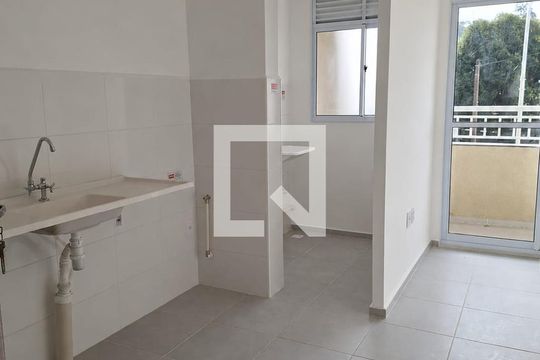 Cozinha de apartamento para alugar com 2 quartos, 58m² em Rio do Ouro, São Gonçalo
