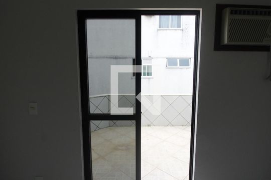 Sala 2 de apartamento para alugar com 4 quartos, 125m² em Vila Nova, Cabo Frio