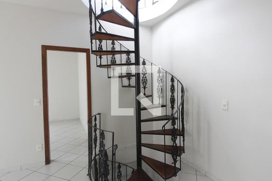 Sala 1 de apartamento para alugar com 4 quartos, 125m² em Vila Nova, Cabo Frio