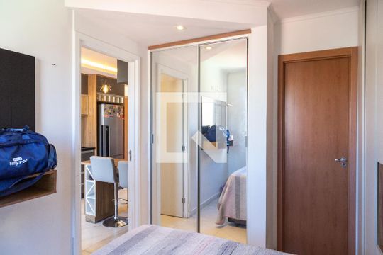 Quarto de kitnet/studio para alugar com 1 quarto, 40m² em Vila Galvão, Guarulhos