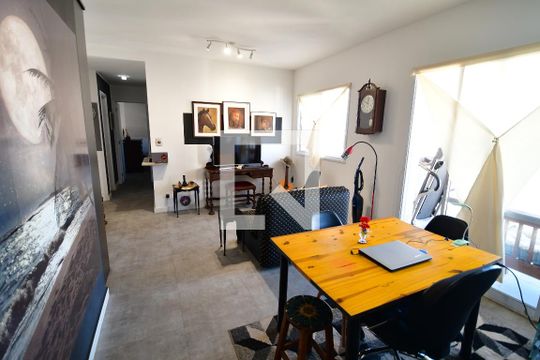 Sala de apartamento à venda com 2 quartos, 74m² em Fazenda Santa Cândida, Campinas