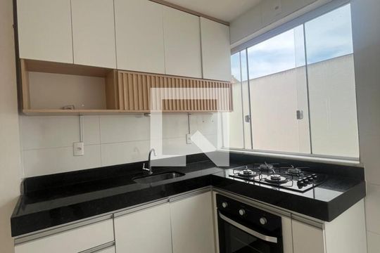 Cozinha de apartamento para alugar com 2 quartos, 60m² em Minas Caixa, Belo Horizonte
