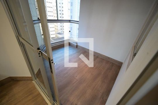 Apartamento para alugar com 3 quartos, 112m² em Nova Suiça, Goiânia