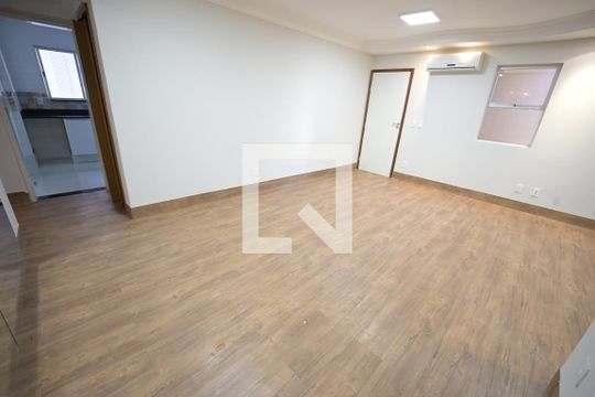 Apartamento para alugar com 3 quartos, 112m² em Nova Suiça, Goiânia