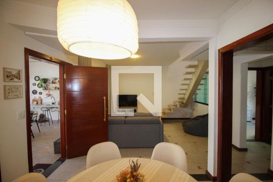 Casa para alugar com 3 quartos, 210m² em Julio Mesquita Filho, Sorocaba