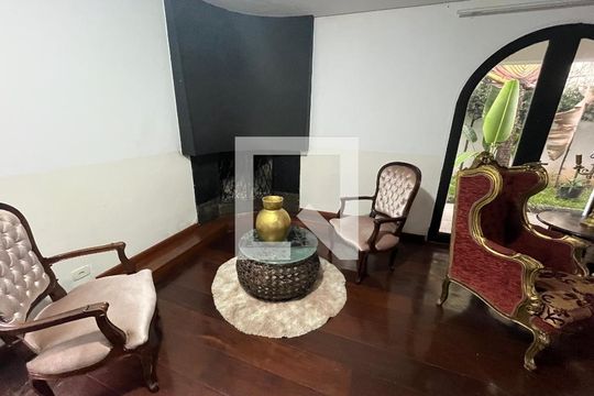 Sala 2 de casa para alugar com 3 quartos, 1000m² em Real Parque, São Paulo