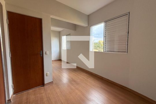 Apartamento para alugar com 3 quartos, 130m² em Jaqueline, Belo Horizonte