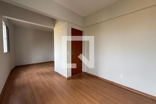Apartamento para alugar com 3 quartos, 130m² em Jaqueline, Belo Horizonte