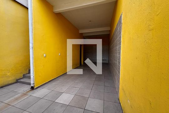 Casa à venda com 3 quartos, 180m² em Jardim Graziela, Barueri