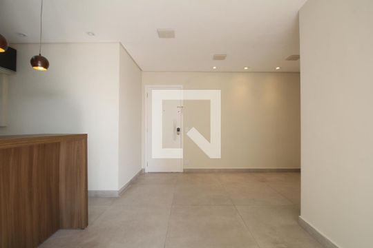 Sala de apartamento para alugar com 3 quartos, 84m² em Parque Reboucas, São Paulo