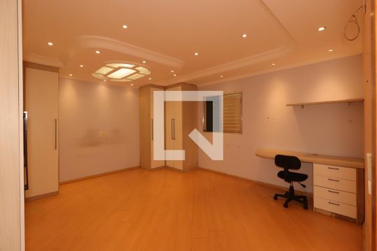 Quarto 1 de casa para alugar com 4 quartos, 454m² em Jardim Las Vegas, Santo André