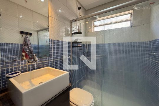 Banheiro de apartamento à venda com 2 quartos, 74m² em Presidente Altino, Osasco
