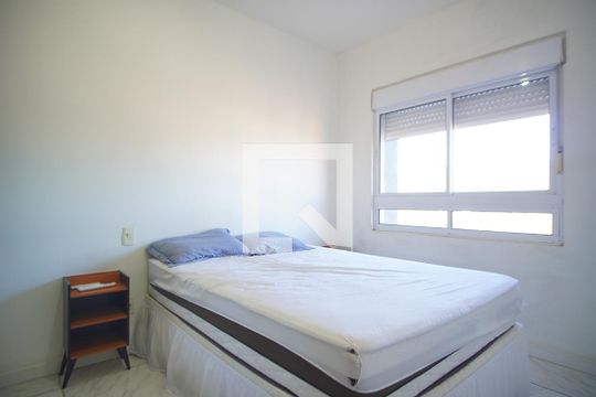 Quarto 1 de apartamento para alugar com 2 quartos, 46m² em Passo das Pedras, Porto Alegre