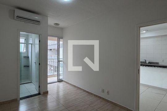 Suíte de apartamento para alugar com 1 quarto, 49m² em Vila Matias, Santos
