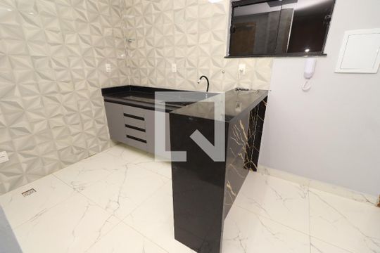 Sala/cozinha de apartamento para alugar com 1 quarto, 34m² em Piatã, Salvador