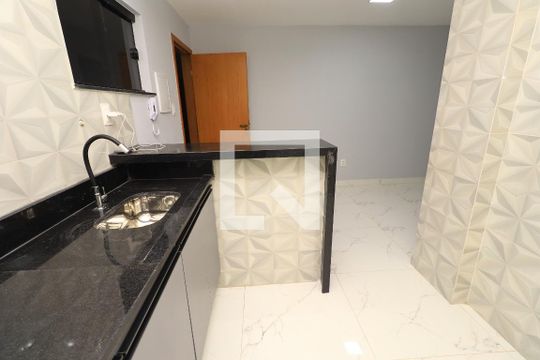 Sala/cozinha de apartamento para alugar com 1 quarto, 34m² em Piatã, Salvador