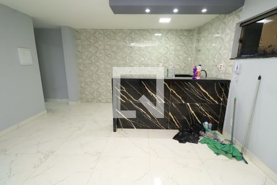 Sala de apartamento para alugar com 1 quarto, 40m² em Piatã, Salvador