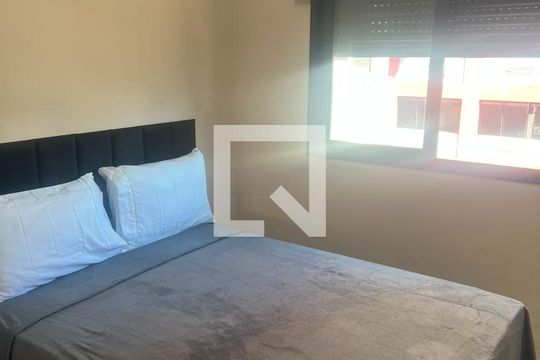 Quarto de apartamento para alugar com 2 quartos, 30m² em Pinheiros, São Paulo