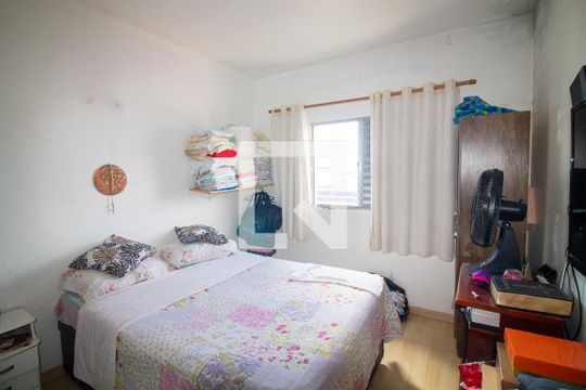 Quarto 1 de casa para alugar com 3 quartos, 216m² em Jardim Casablanca, São Paulo