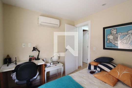 Quarto 1 de casa de condomínio à venda com 3 quartos, 250m² em Taquara, Rio de Janeiro