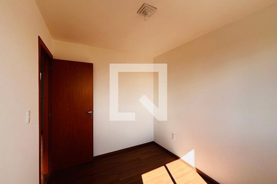 Quarto de apartamento à venda com 2 quartos, 49m² em Chácara Estela, Barueri