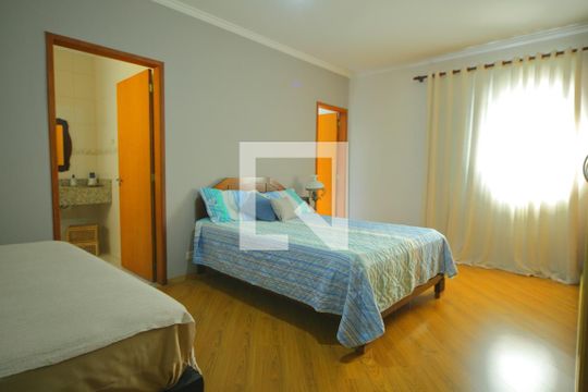 Suíte  de casa à venda com 3 quartos, 247m² em Vila Santa Terezinha, São Bernardo do Campo