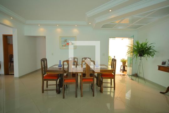 Sala de casa à venda com 3 quartos, 247m² em Vila Santa Terezinha, São Bernardo do Campo
