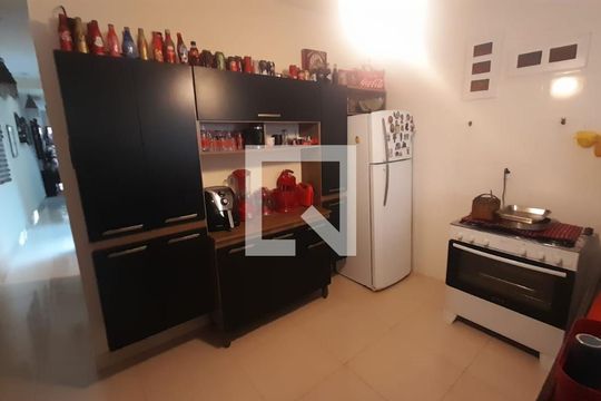 Cozinha de casa à venda com 3 quartos, 110m² em Parque Xangri-lá, Contagem
