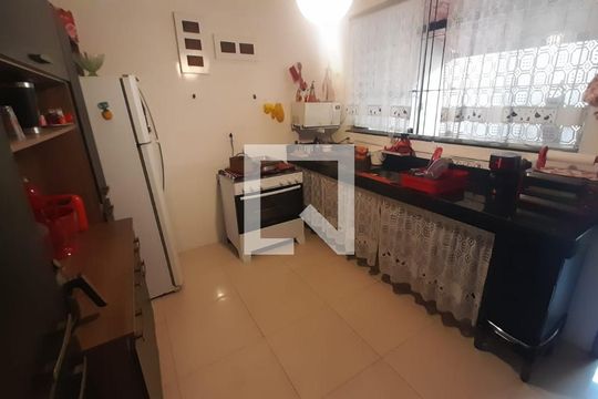 Cozinha de casa à venda com 3 quartos, 110m² em Parque Xangri-lá, Contagem
