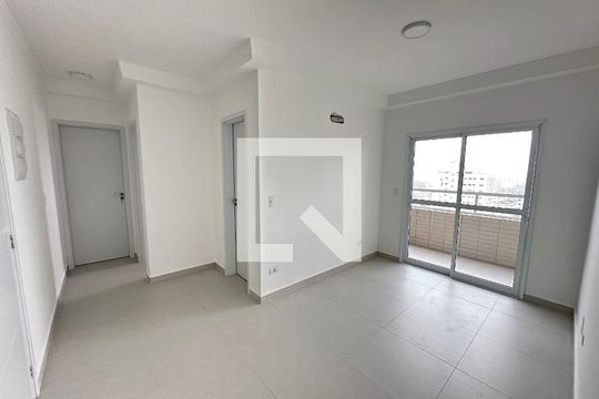 Apartamento para alugar com 2 quartos, 112m² em Parque Bitaru, São Vicente