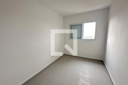 Quarto 1 de apartamento para alugar com 2 quartos, 112m² em Parque Bitaru, São Vicente