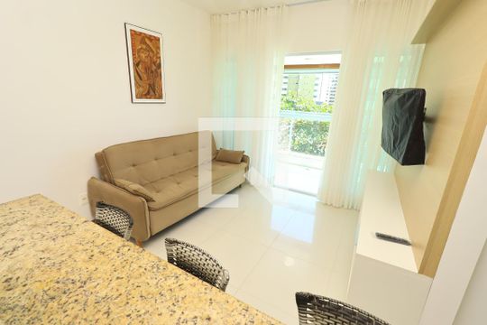 Sala de apartamento para alugar com 1 quarto, 49m² em Jardim Armação, Salvador
