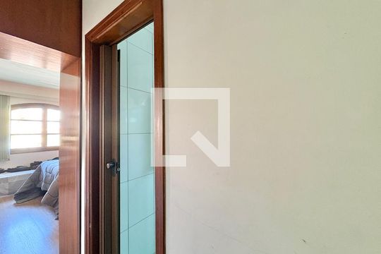 Suíte de casa à venda com 3 quartos, 140m² em Jardim Santo Elias, São Paulo