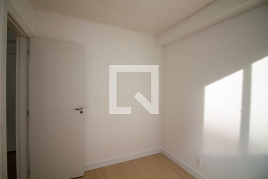 Quarto 2 de apartamento para alugar com 2 quartos, 36m² em Jardim São Luís, São Paulo