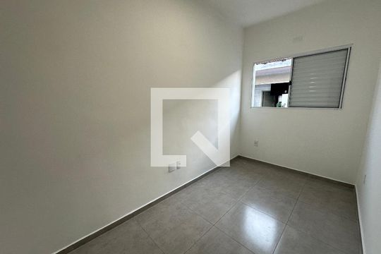 Quarto 2 de casa para alugar com 2 quartos, 50m² em Vila Valenca, São Vicente