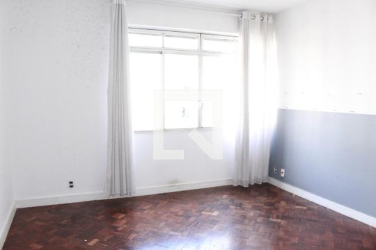 Quarto de apartamento para alugar com 3 quartos, 130m² em Higienópolis, São Paulo