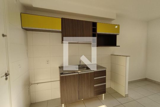Cozinha - Armários de apartamento para alugar com 2 quartos, 32m² em Fongaro, São Paulo