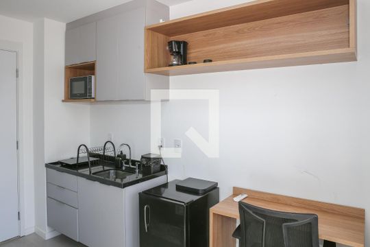 Studio de kitnet/studio para alugar com 1 quarto, 30m² em Pompeia, São Paulo