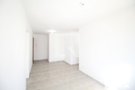 Sala de apartamento à venda com 3 quartos, 80m² em São Sebastião, Porto Alegre