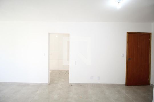Sala de apartamento à venda com 3 quartos, 80m² em São Sebastião, Porto Alegre