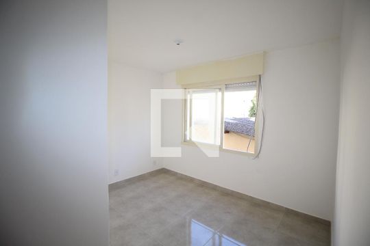 Quarto 1 de apartamento à venda com 3 quartos, 80m² em São Sebastião, Porto Alegre